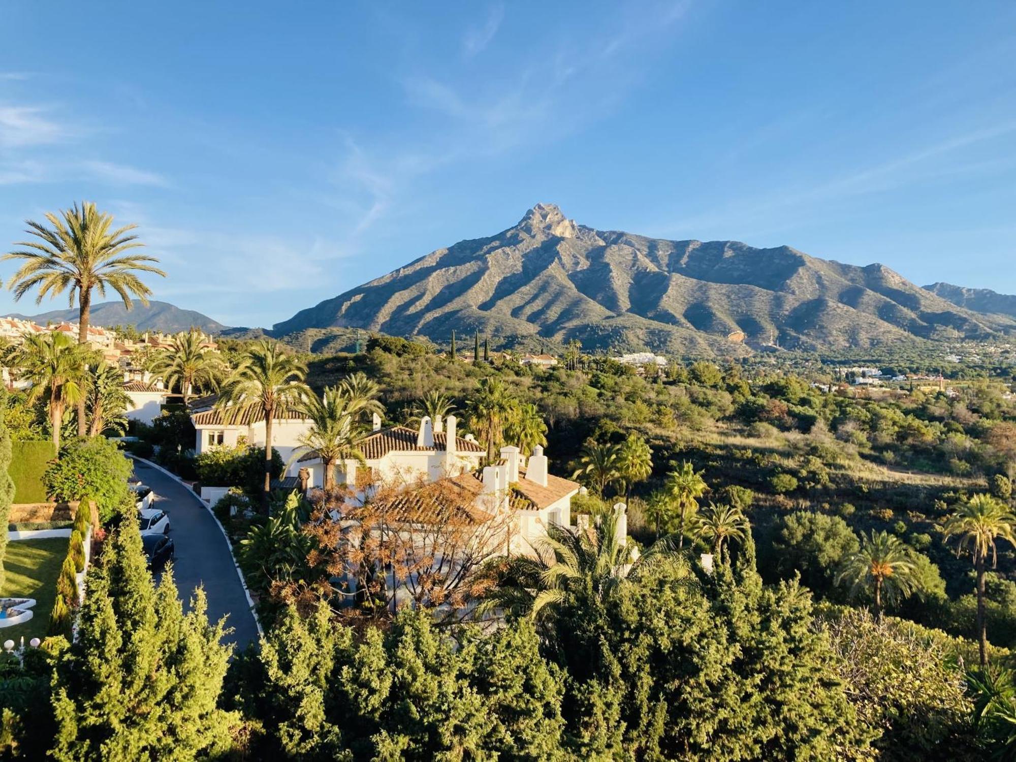 Las Lomas - Pool, Terrace & View Marbella Exterior photo